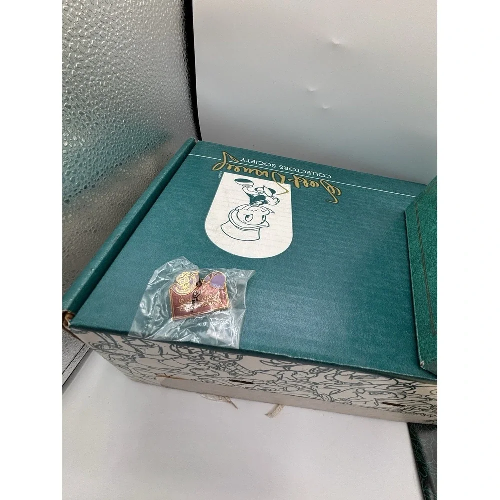 Walt Disney Classics Collection Alice in Wonderland Cheshire Cat 